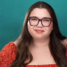 A headshot of Elizabeth Witek, a smiling college counselor.